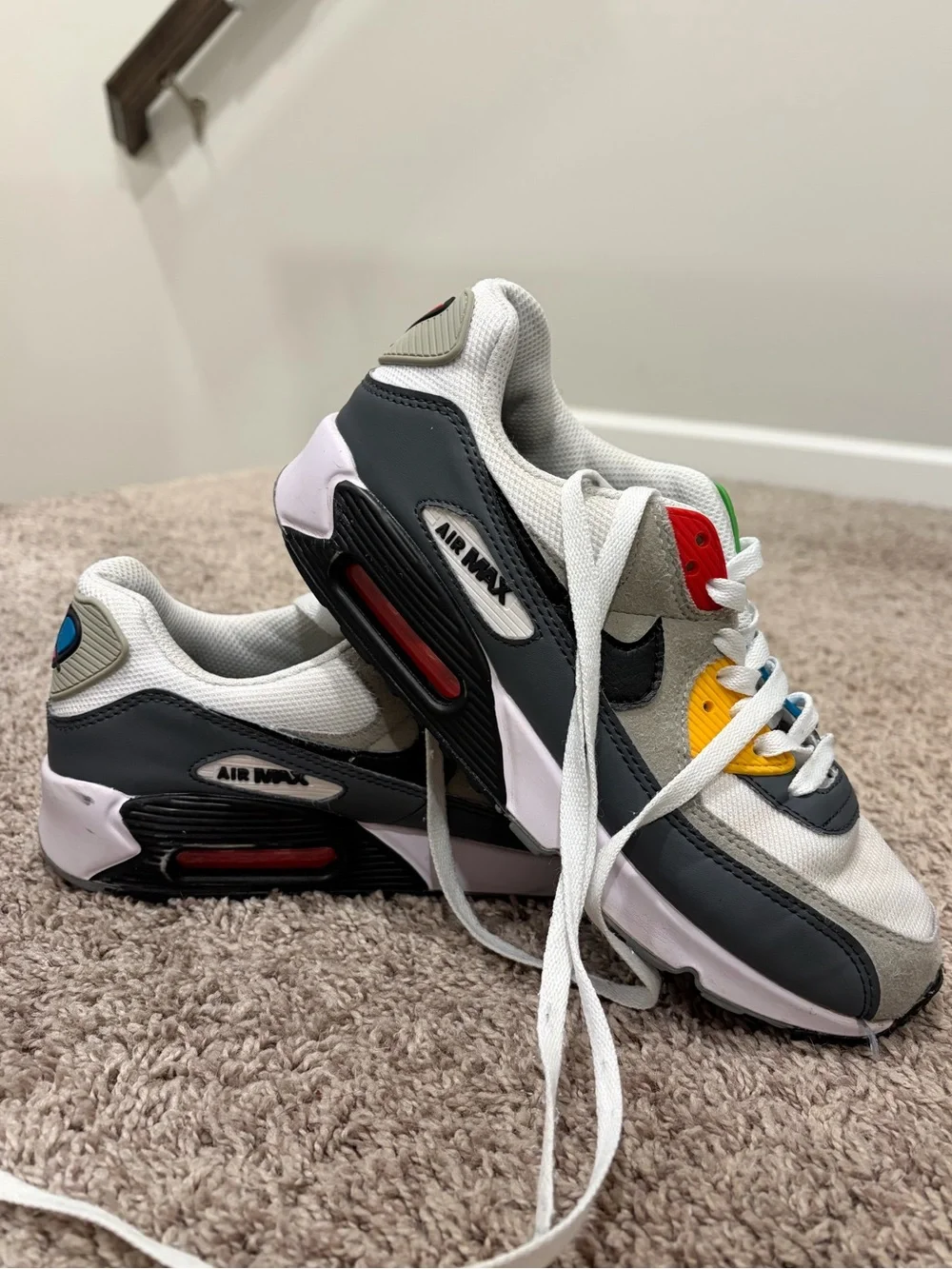 Men’s size 8 Nike air maxes